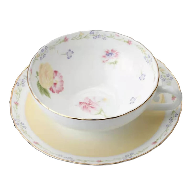 Set Tasse & Soucoupe Anglais Vintage – Élégance Intemporelle en Bone China