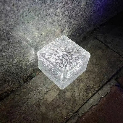 Lampe Solaire LED Cube Décoratif – Illuminez Votre Jardin avec Élégance