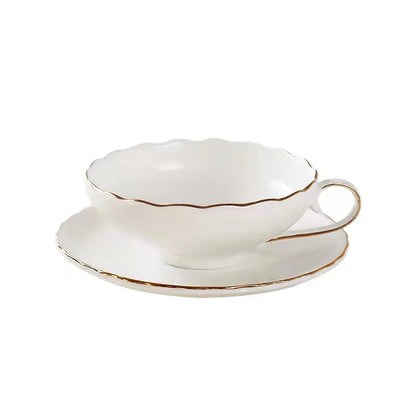 Set Tasse & Soucoupe Anglais Vintage – Élégance Intemporelle en Bone China